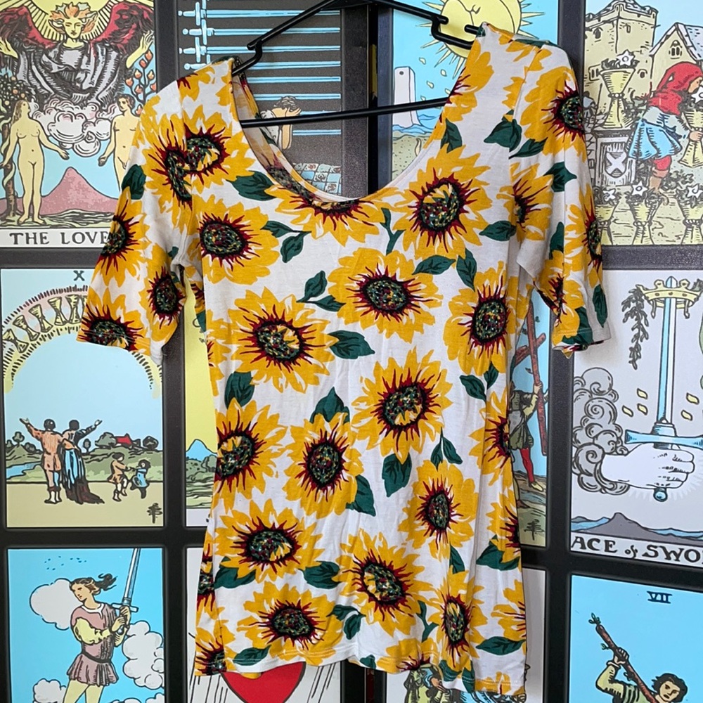 🌹 Sunflower Print Top 🌹